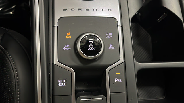 Used 2025 Kia Sorento EX w/ EX Panoramic Sunroof Package AWD/4WD image 34