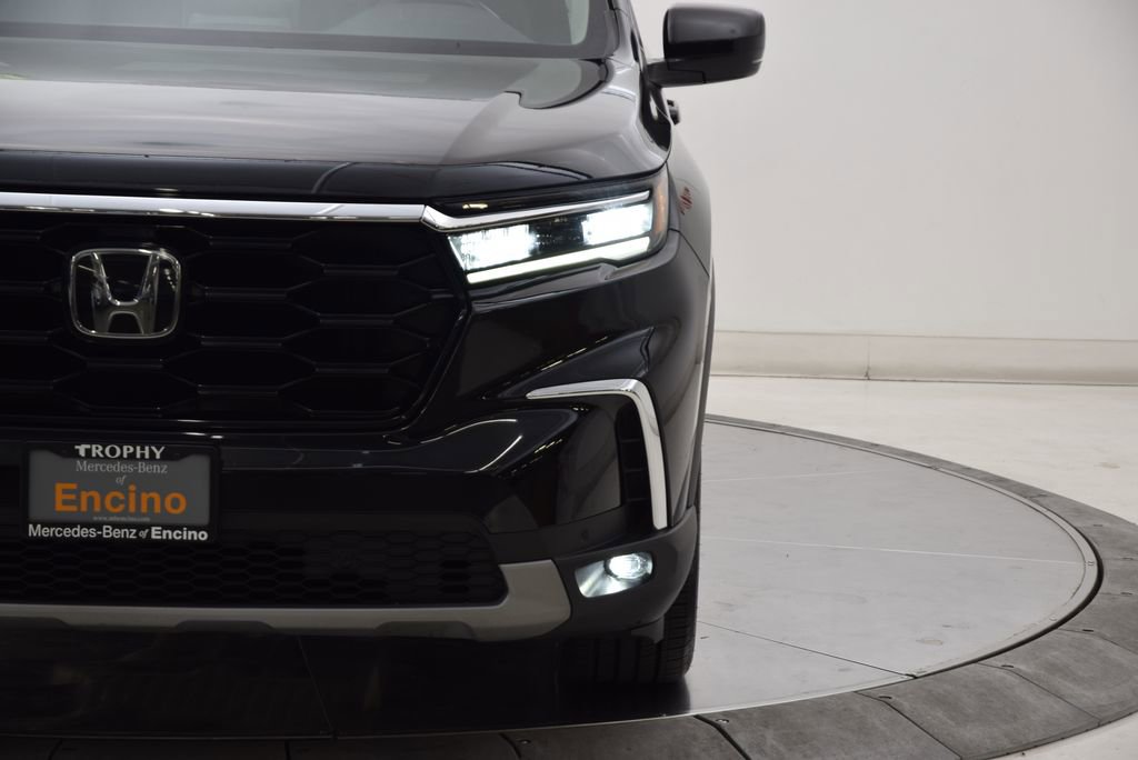 Used 2024 Honda Pilot Touring image 10