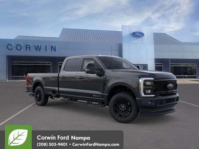New 2026 Ford F350 Lariat w/ Black Appearance Package