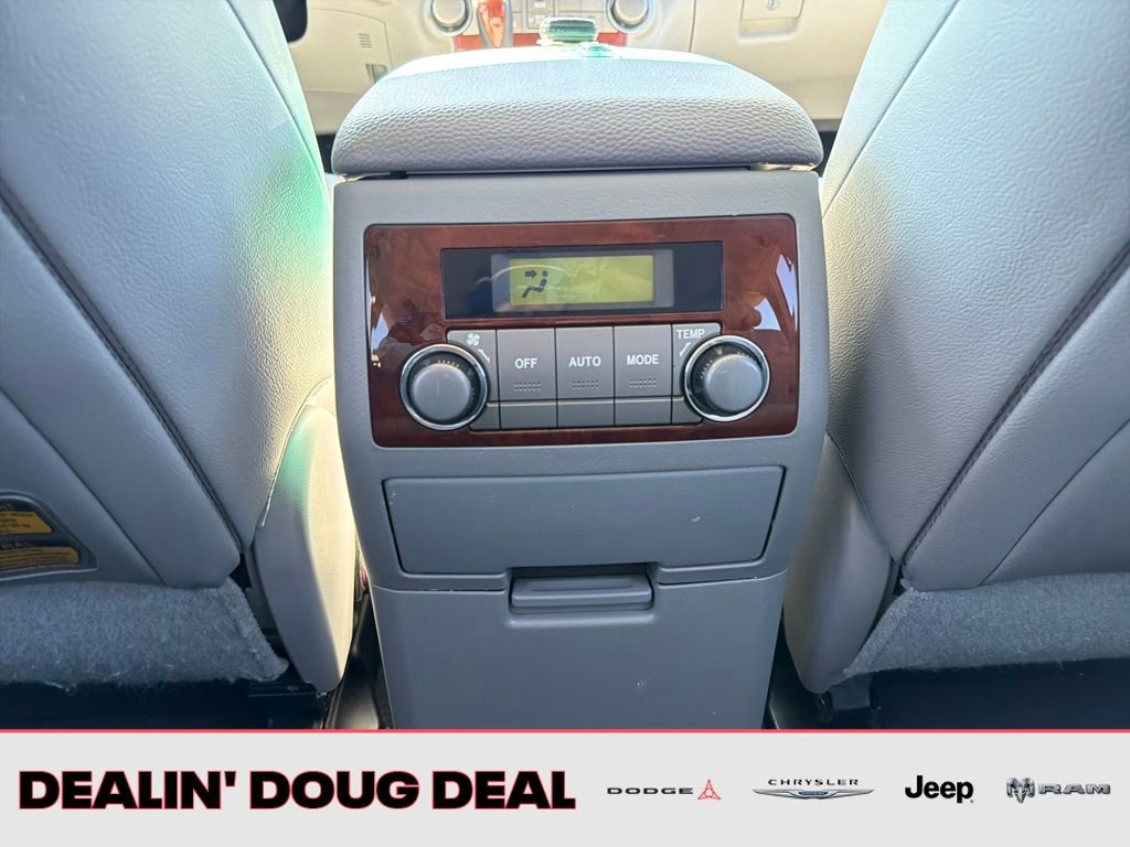 Used 2013 Toyota Highlander Limited image 28