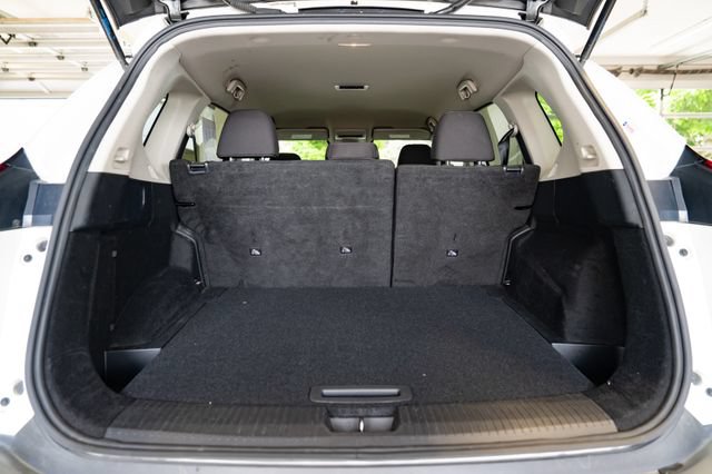Used 2023 Nissan Rogue S AWD/4WD image 8