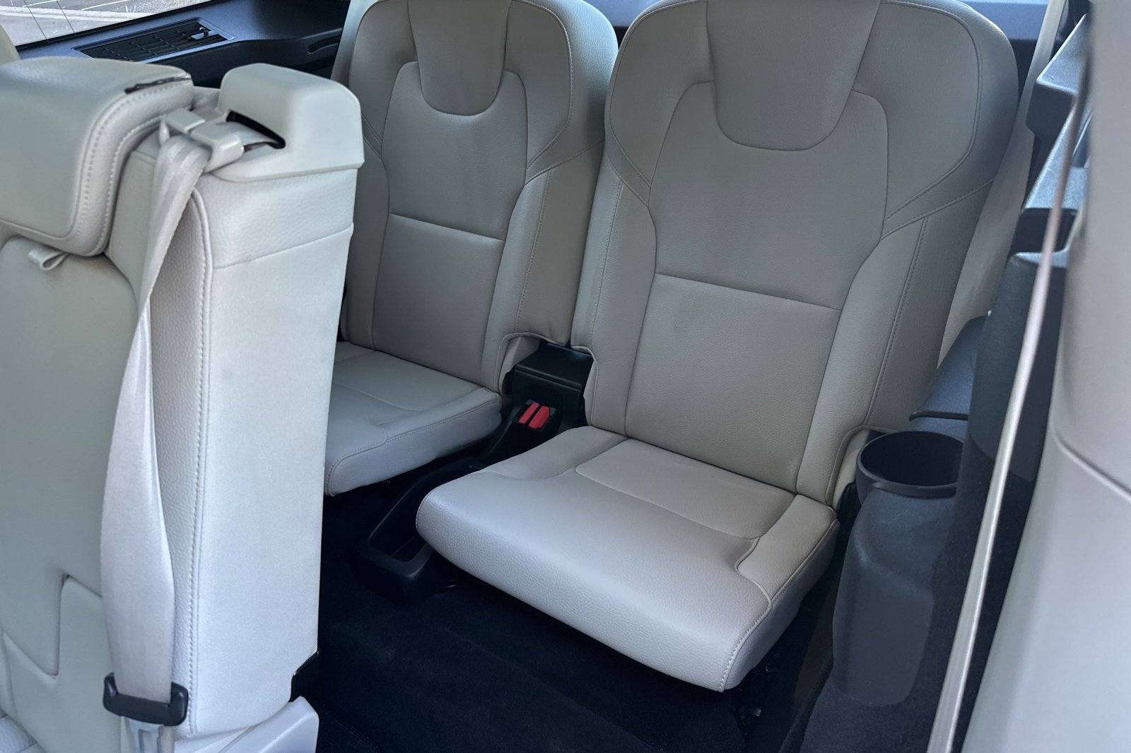 Certified 2023 Volvo XC90 T8 Plus w/ Protection Package AWD/4WD image 17