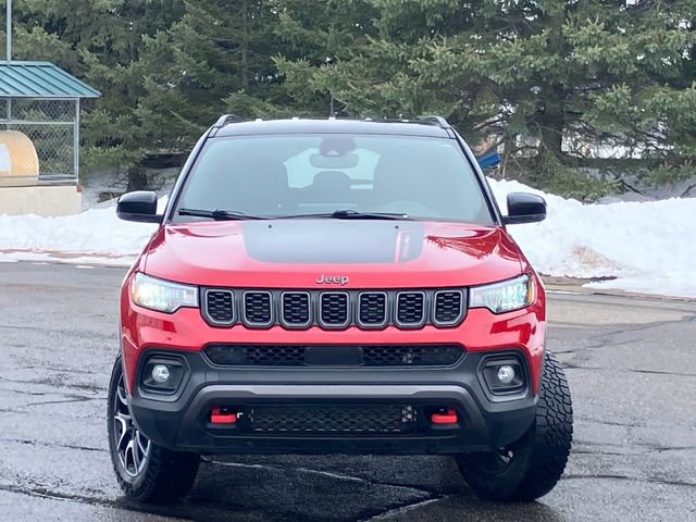 Used 2025 Jeep Compass Trailhawk image 29