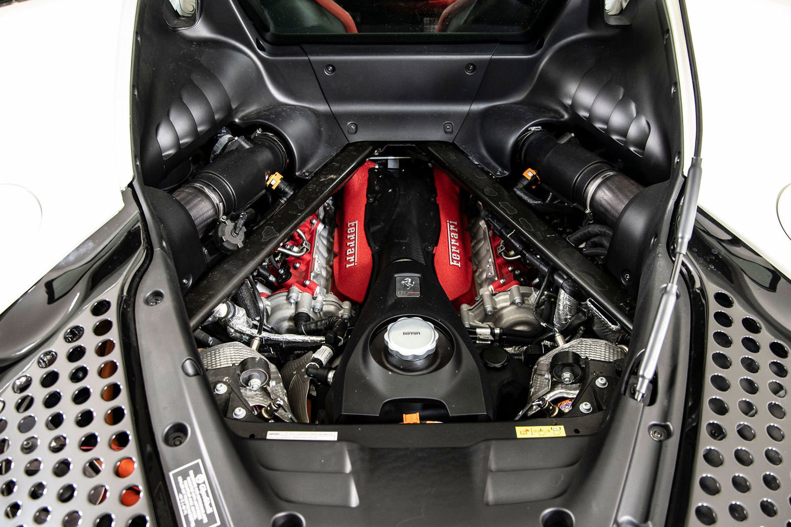 Certified 2022 Ferrari SF90 Stradale AWD/4WD image 28