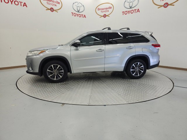 Used 2018 Toyota Highlander XLE FWD image 5