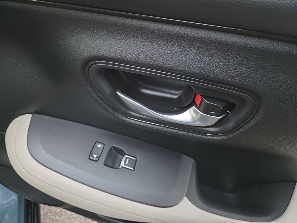 Used 2025 Honda HR-V EX-L image 25