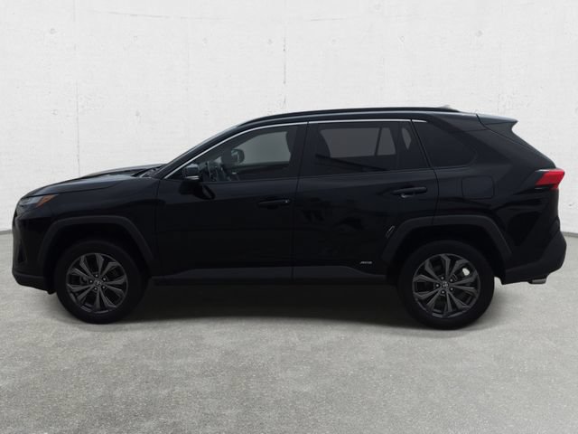 Used 2023 Toyota RAV4 XLE Premium AWD/4WD image 8