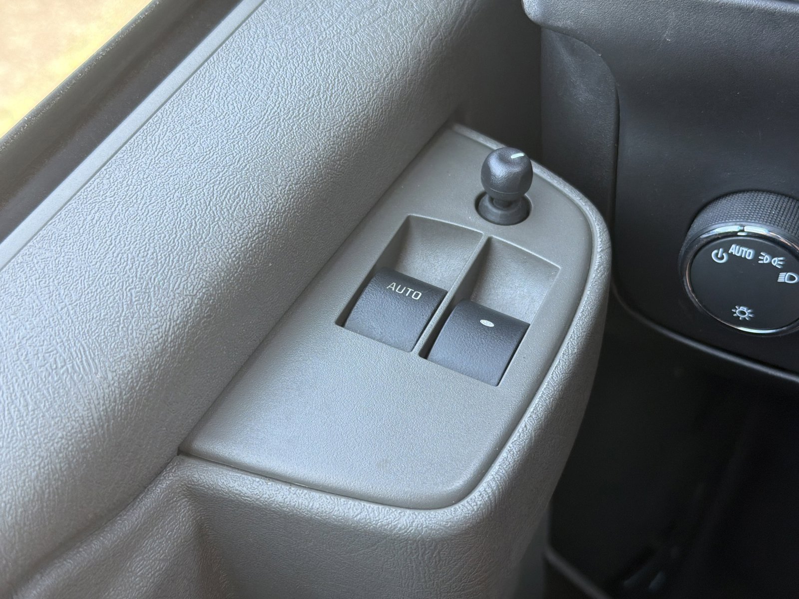 Used 2024 GMC Savana 2500 w/ Driver Convenience Package RWD image 18