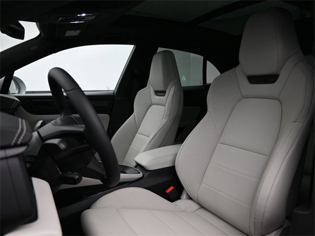 New 2025 Porsche Macan Turbo Electric image 5