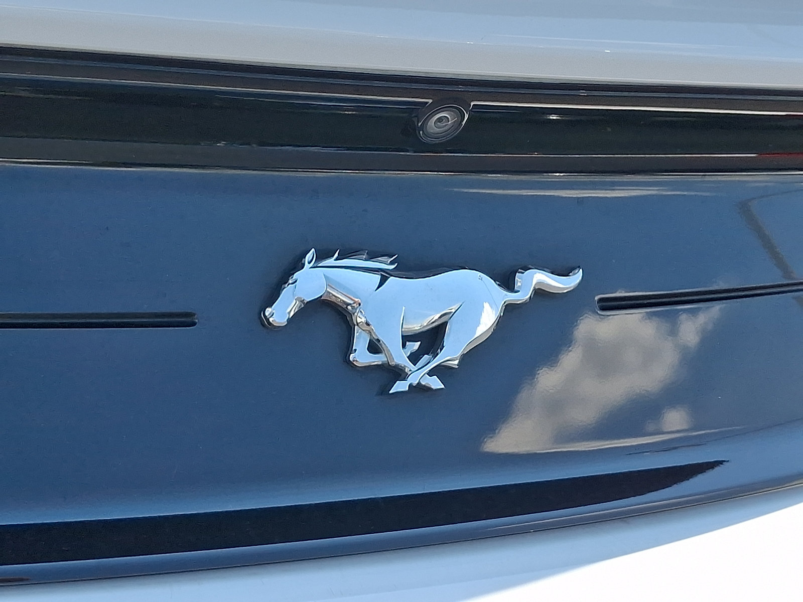 Used 2022 Ford Mustang Premium RWD image 29