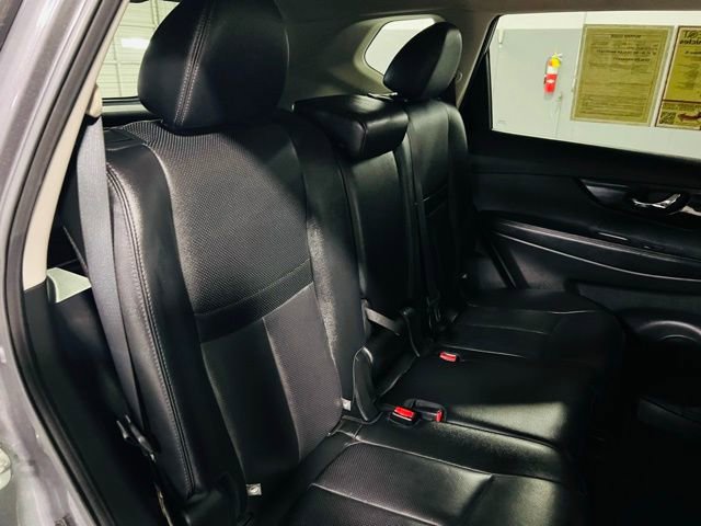 Used 2020 Nissan Rogue SL image 29