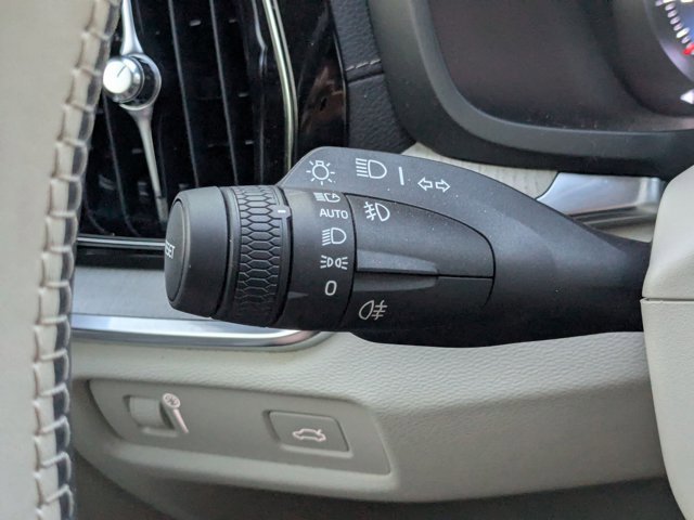 Used 2022 Volvo S60 B5 Inscription w/ Advanced Package image 6