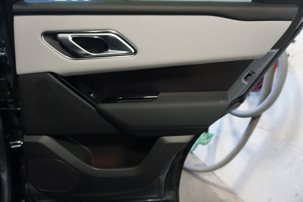 New 2026 Land Rover Range Rover Velar Dynamic SE image 25