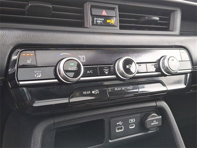 Used 2025 Honda Pilot Touring image 18