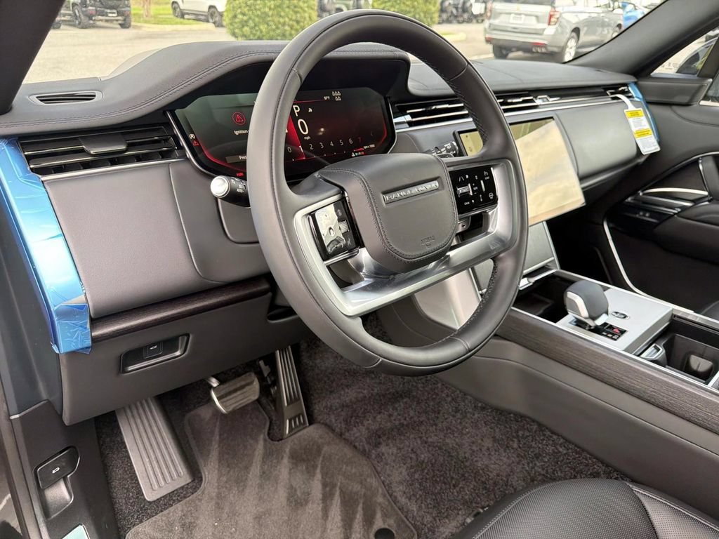 New 2026 Land Rover Range Rover Long Wheelbase SE AWD/4WD image 21