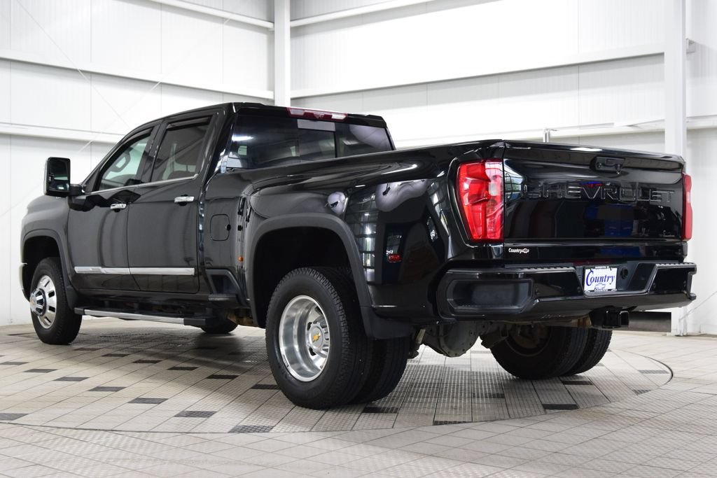 Used 2024 Chevrolet Silverado 3500 High Country w/ High Country Premium Package AWD/4WD image 6