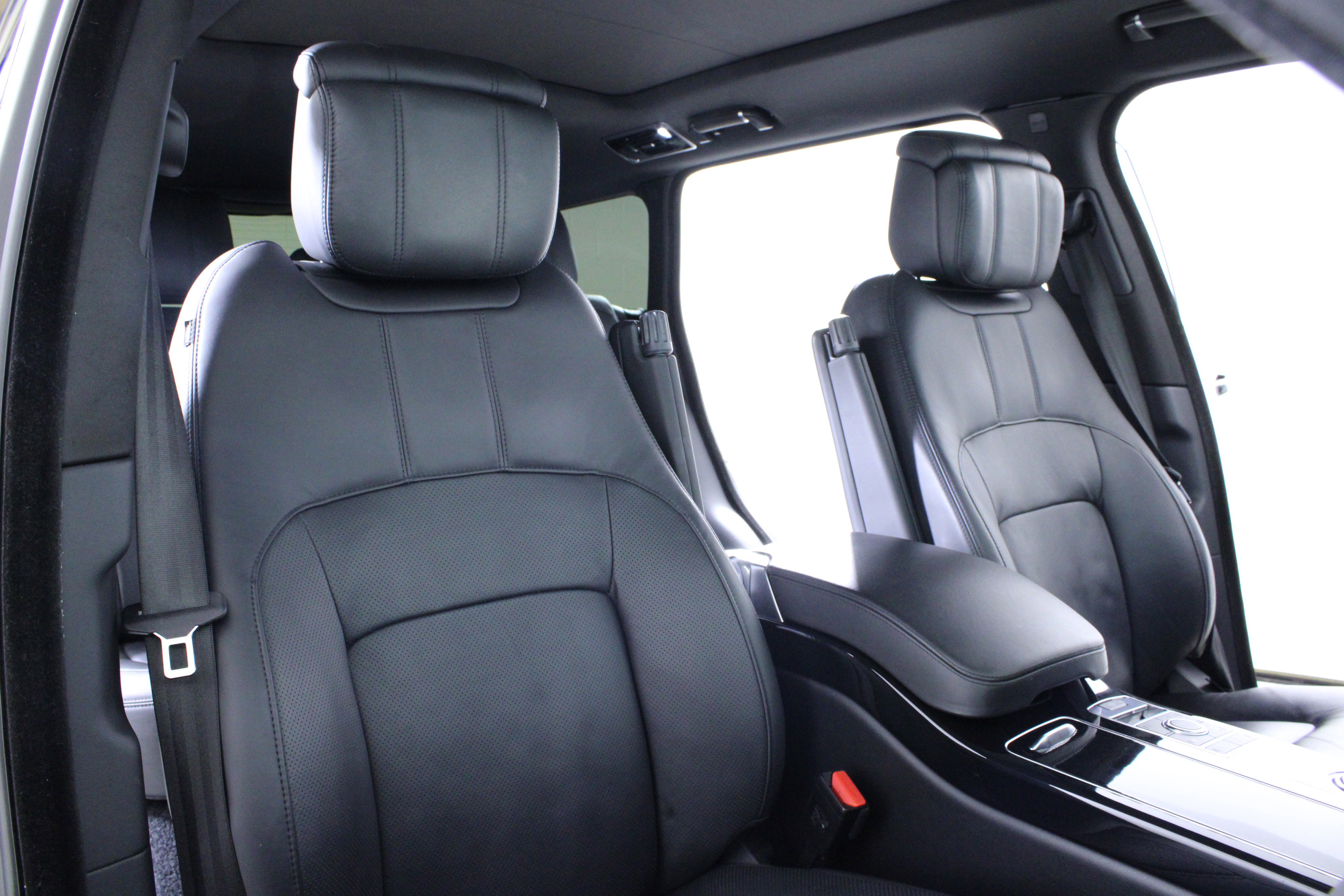 Used 2019 Land Rover Range Rover Long Wheelbase Supercharged AWD/4WD image 19