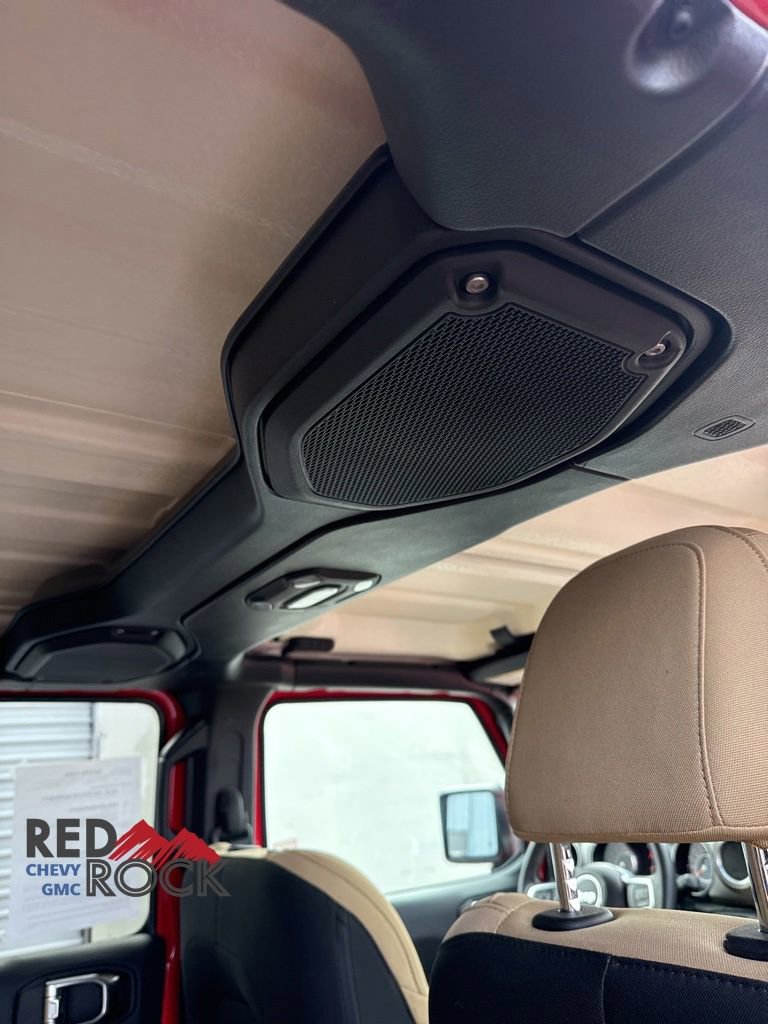 Used 2018 Jeep Wrangler Unlimited Sahara AWD/4WD image 24