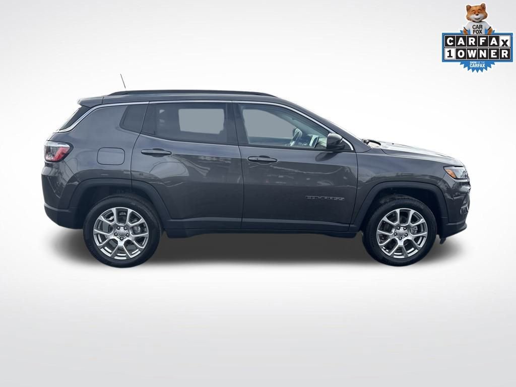 Certified 2022 Jeep Compass Latitude image 7