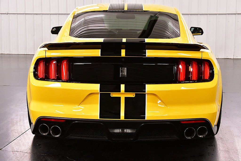 Used 2016 Ford Mustang Shelby GT350 w/ Track Package image 6