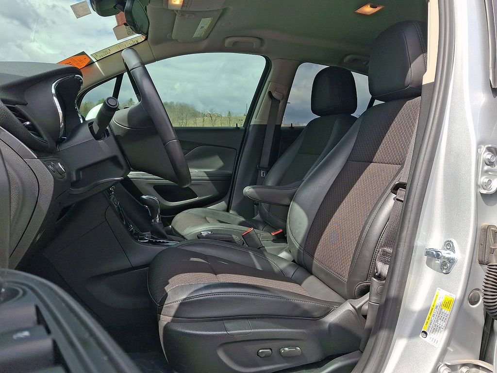 Used 2021 Buick Encore Preferred w/ Safety Package image 13
