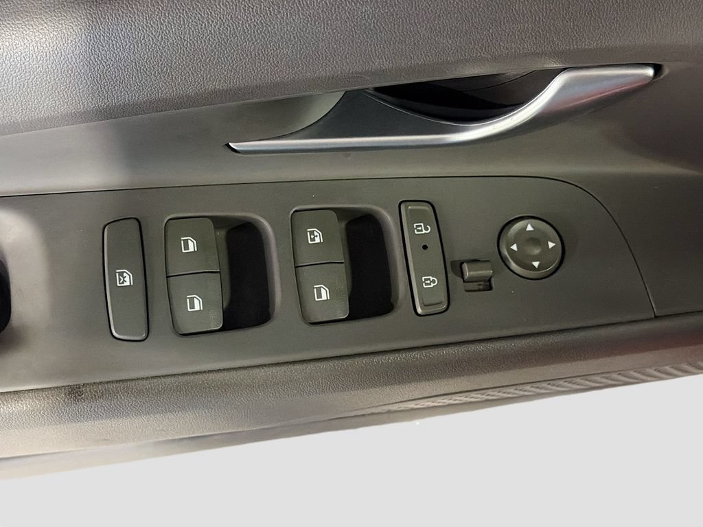 Used 2024 Hyundai Elantra SEL FWD image 21