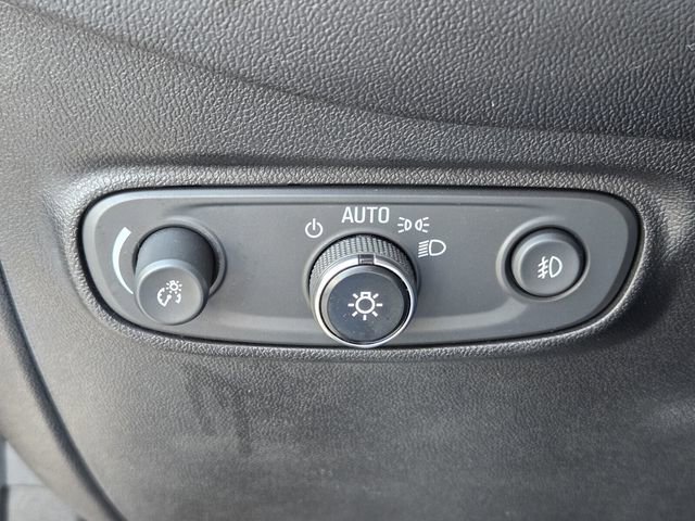 Used 2020 Chevrolet Equinox LT image 24