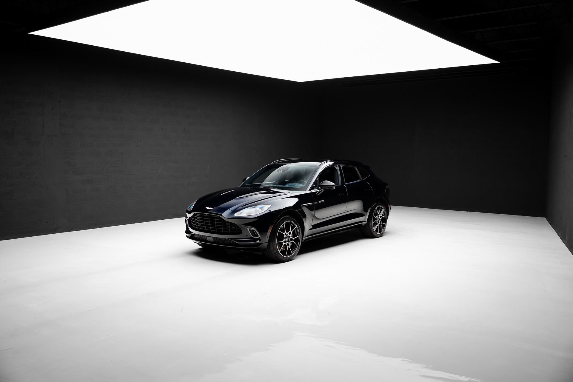 Used 2021 Aston Martin DBX AWD/4WD image 80