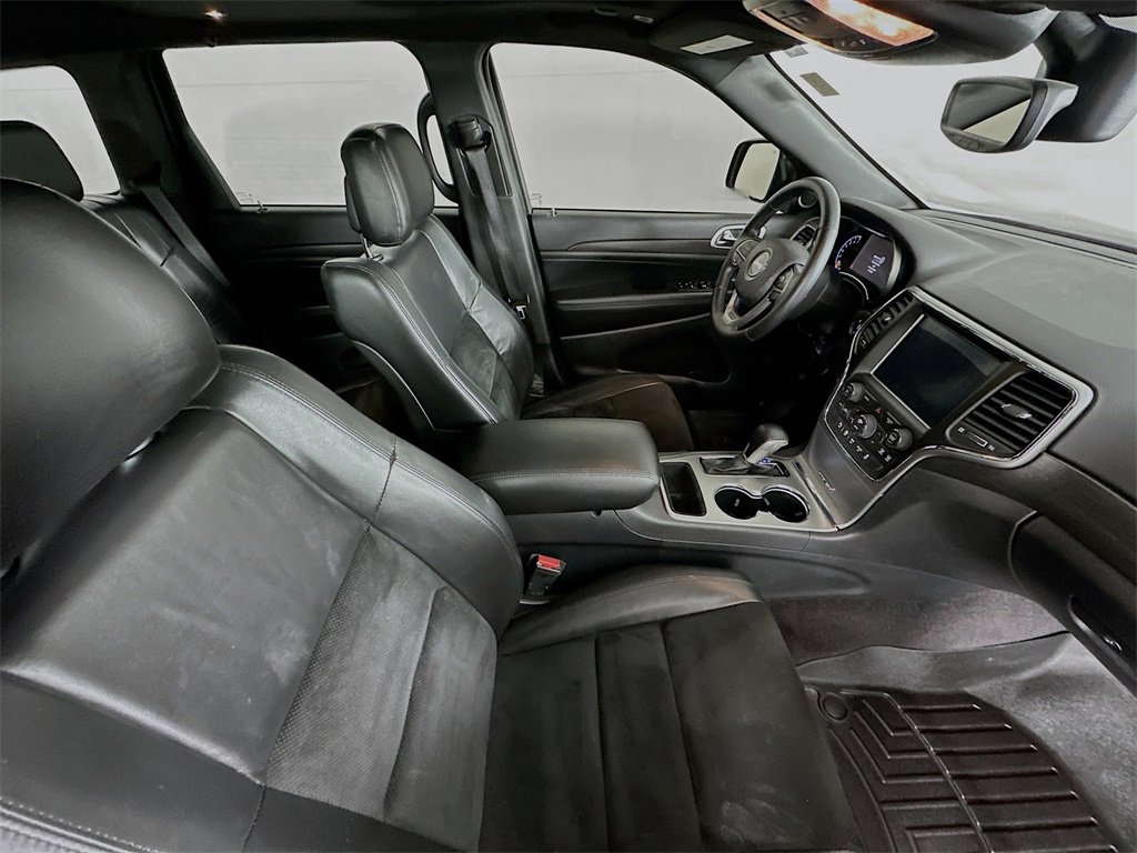 Used 2018 Jeep Grand Cherokee Altitude image 28