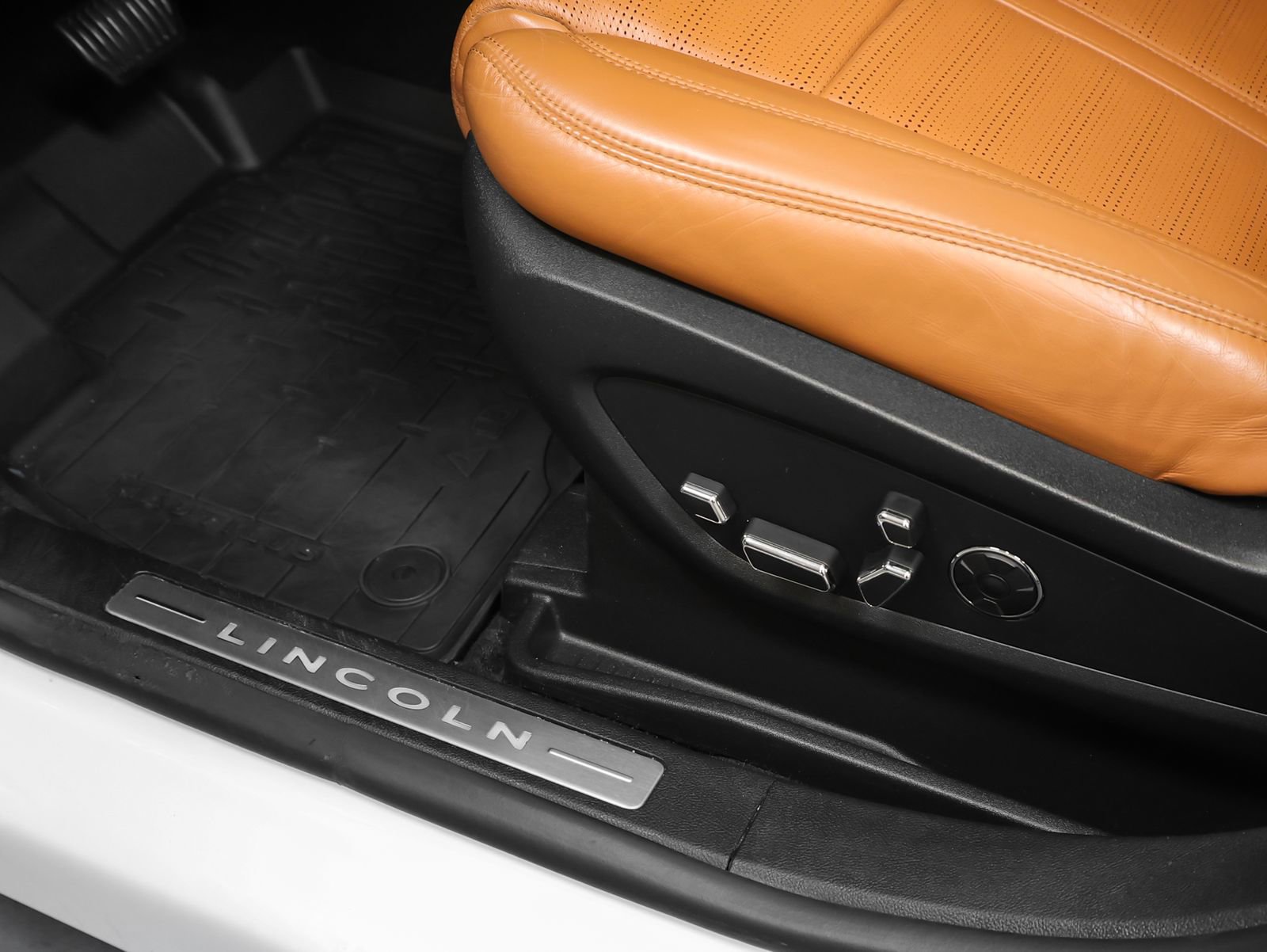 Used 2023 Lincoln Nautilus Black Label AWD/4WD image 26