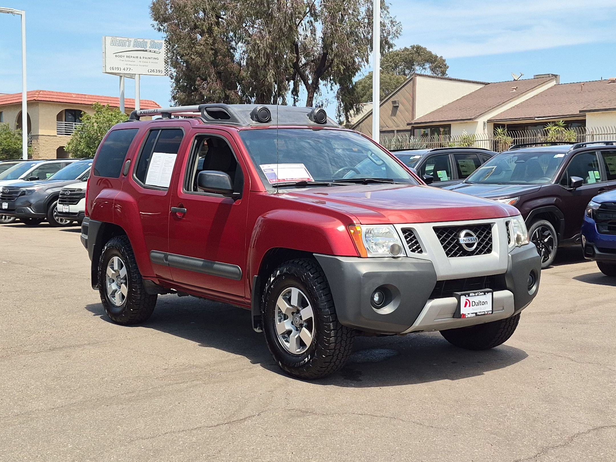 Used 2013 Nissan Xterra PRO-4X AWD/4WD image 2
