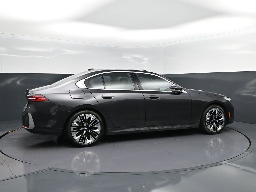 Certified 2024 BMW 530i xDrive image 8