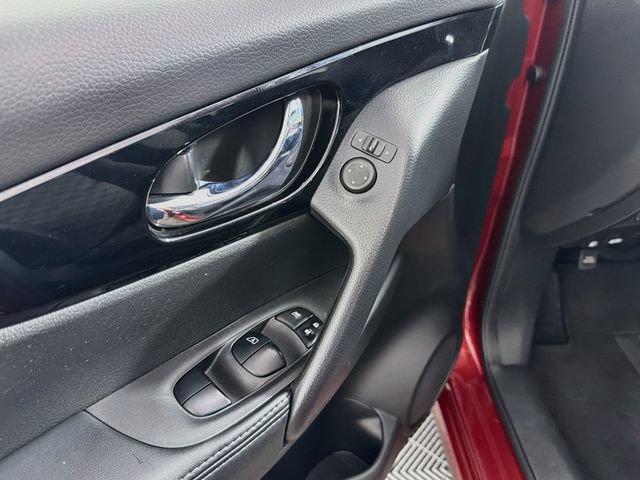 Certified 2020 Nissan Rogue Sport SV AWD/4WD image 28