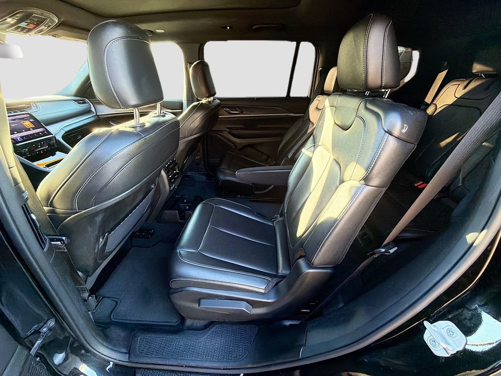 Used 2024 Jeep Grand Cherokee L Limited w/ Luxury Tech Group II image 23