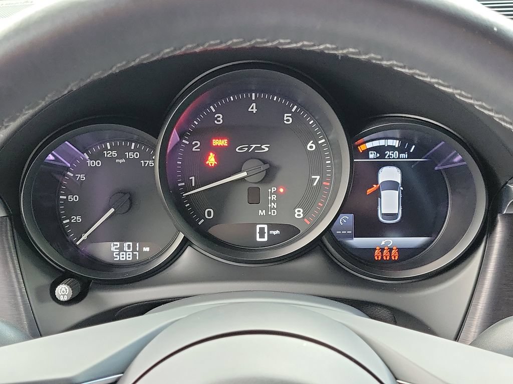 Certified 2024 Porsche Macan GTS AWD/4WD image 36