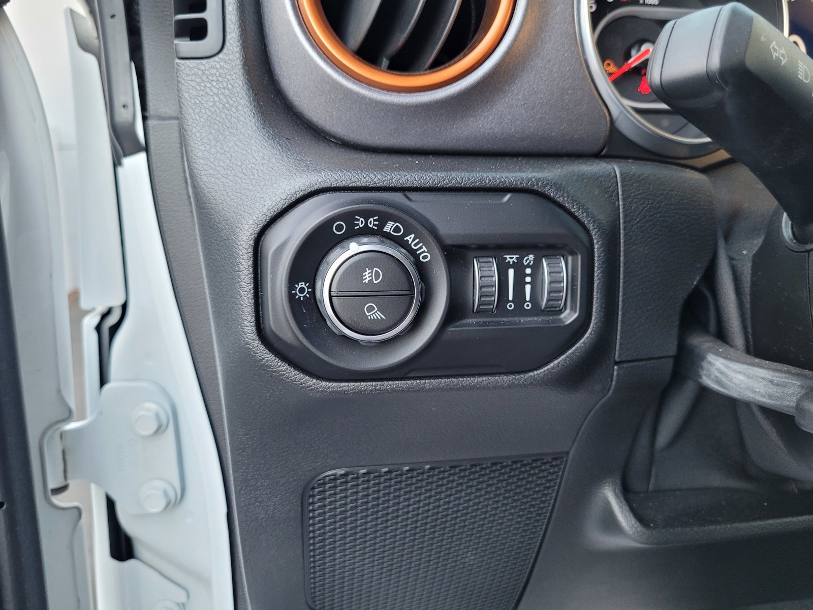 Used 2020 Jeep Gladiator Mojave AWD/4WD image 25