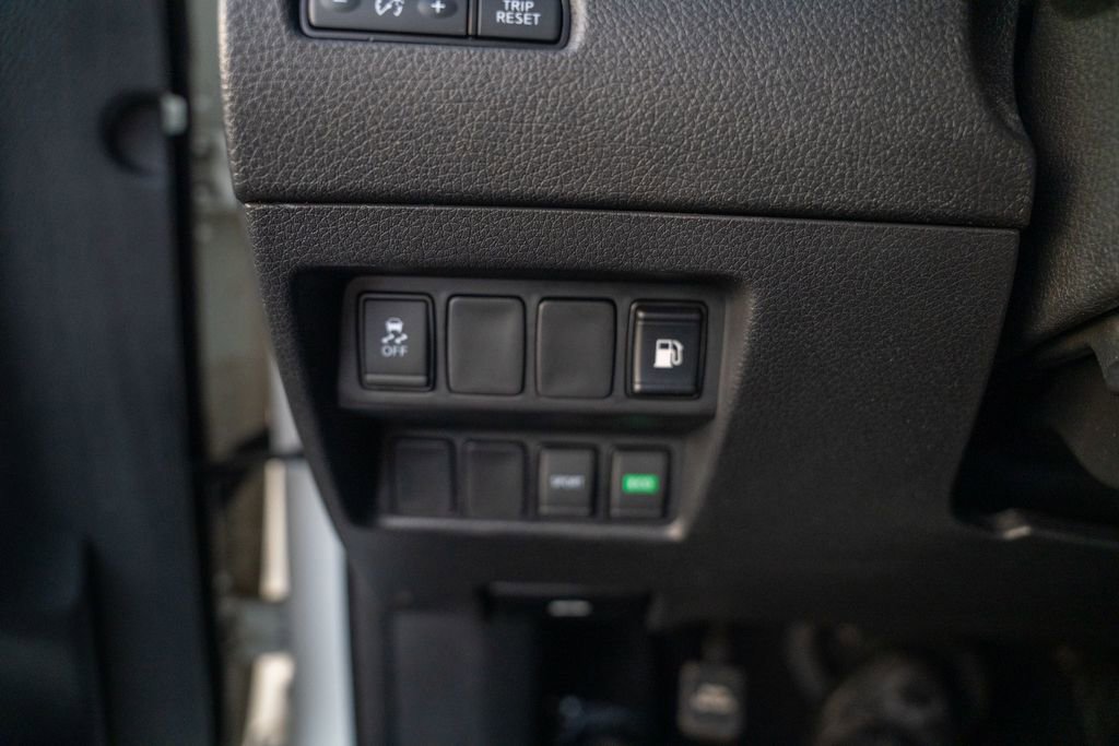 Used 2019 Nissan Rogue SV image 22