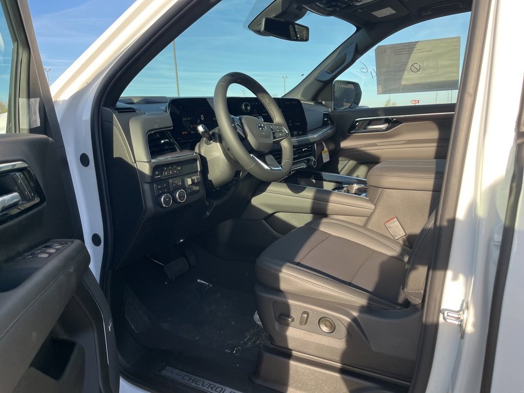 New 2026 Chevrolet Suburban Z71 w/ Comfort Package image 6