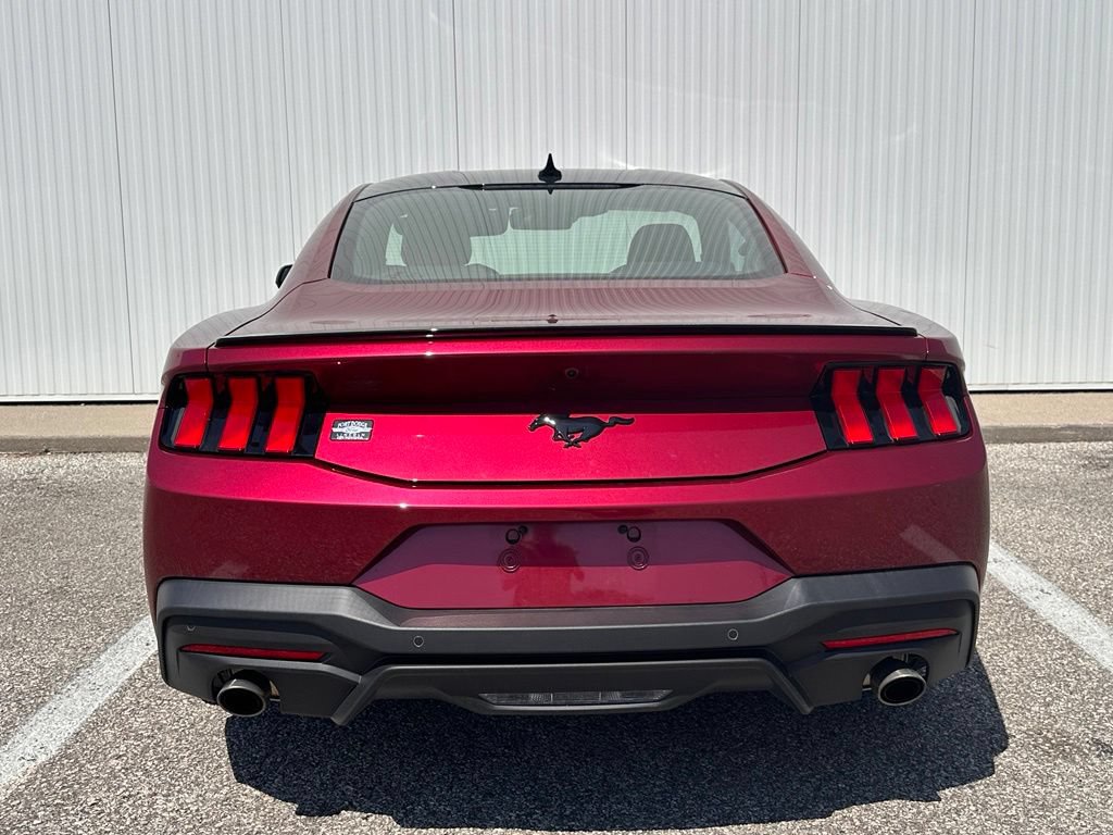 Used 2025 Ford Mustang Premium RWD image 6