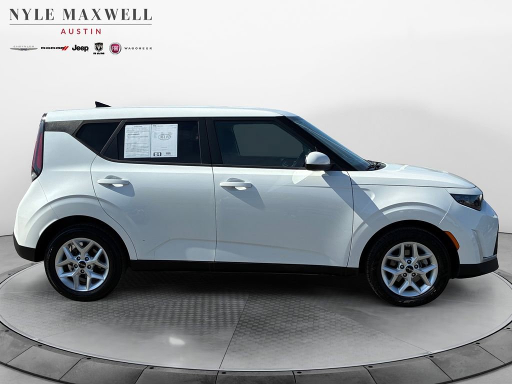 Used 2024 Kia Soul LX w/ Option Group 015 image 15