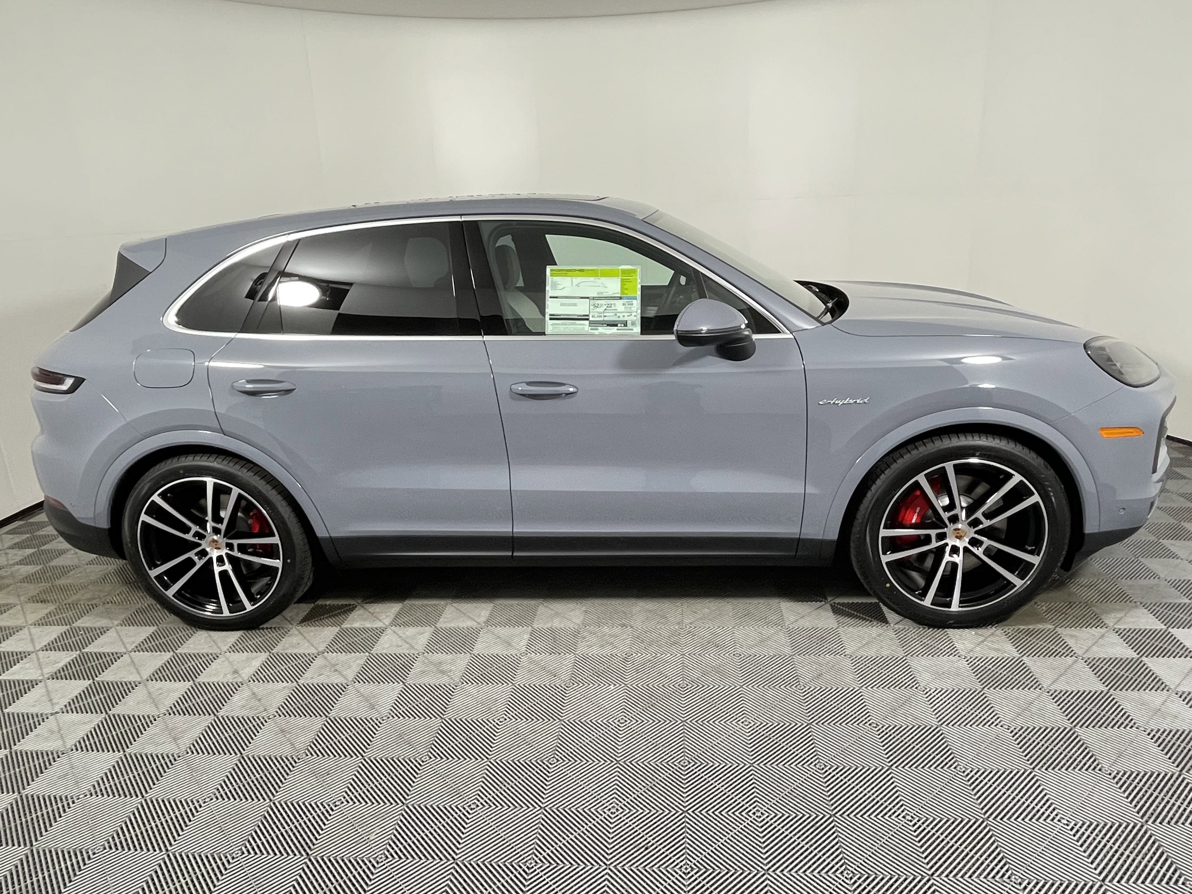 New 2026 Porsche Cayenne S image 8