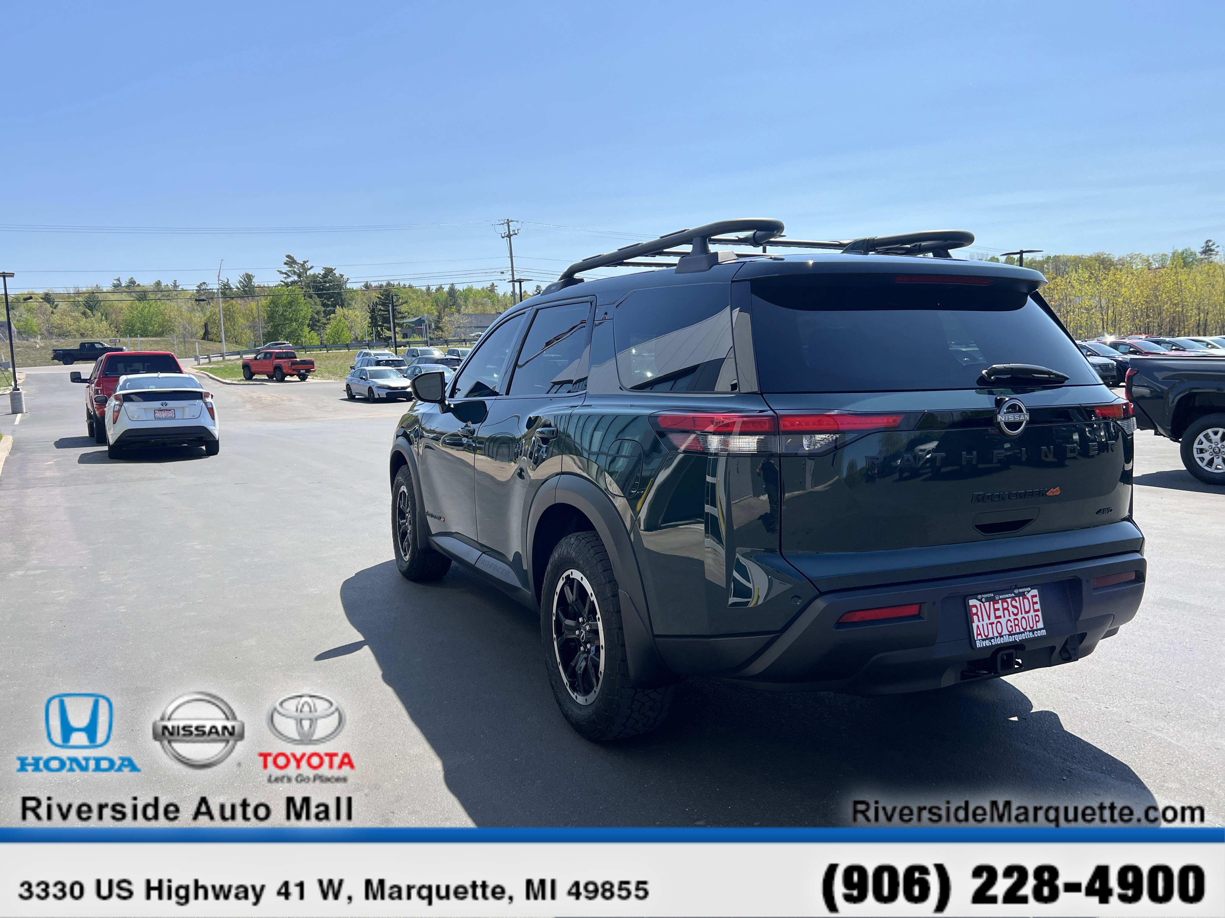 Used 2023 Nissan Pathfinder Rock Creek AWD/4WD image 6