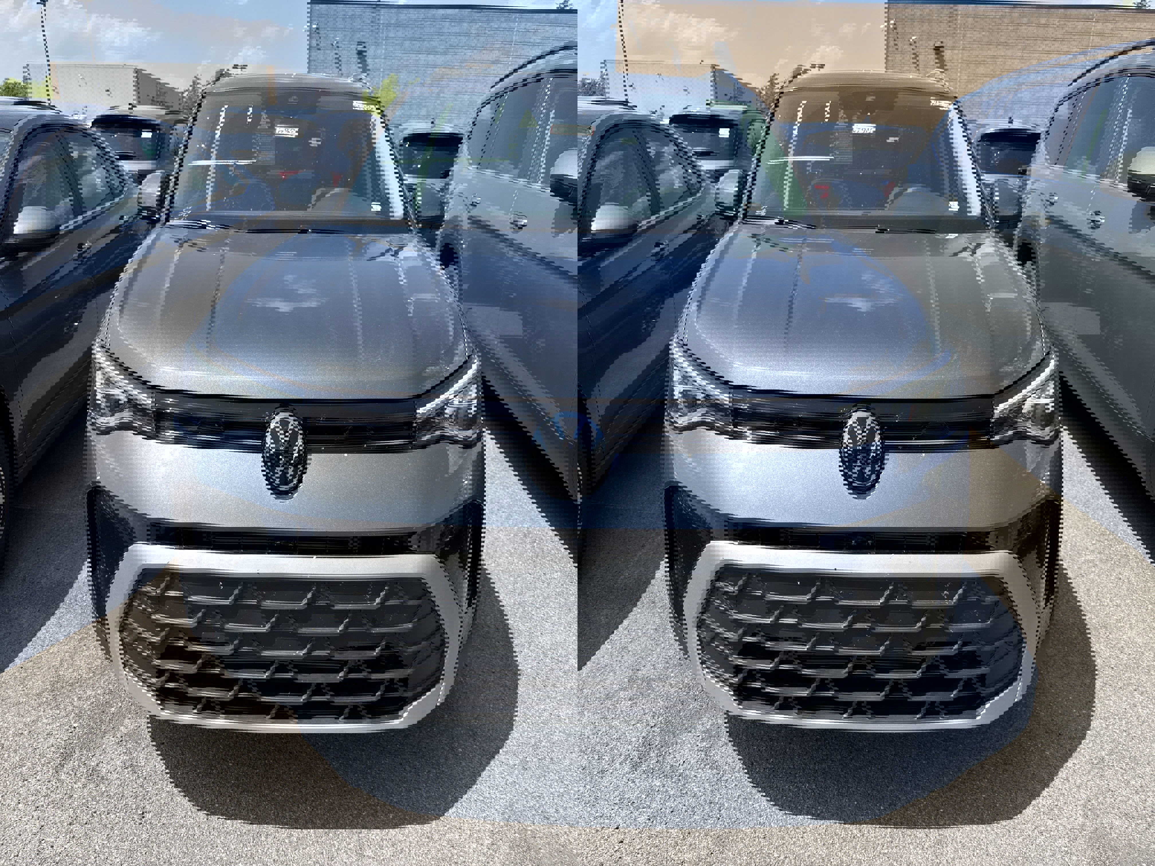 New 2025 Volkswagen Taos SE image 3