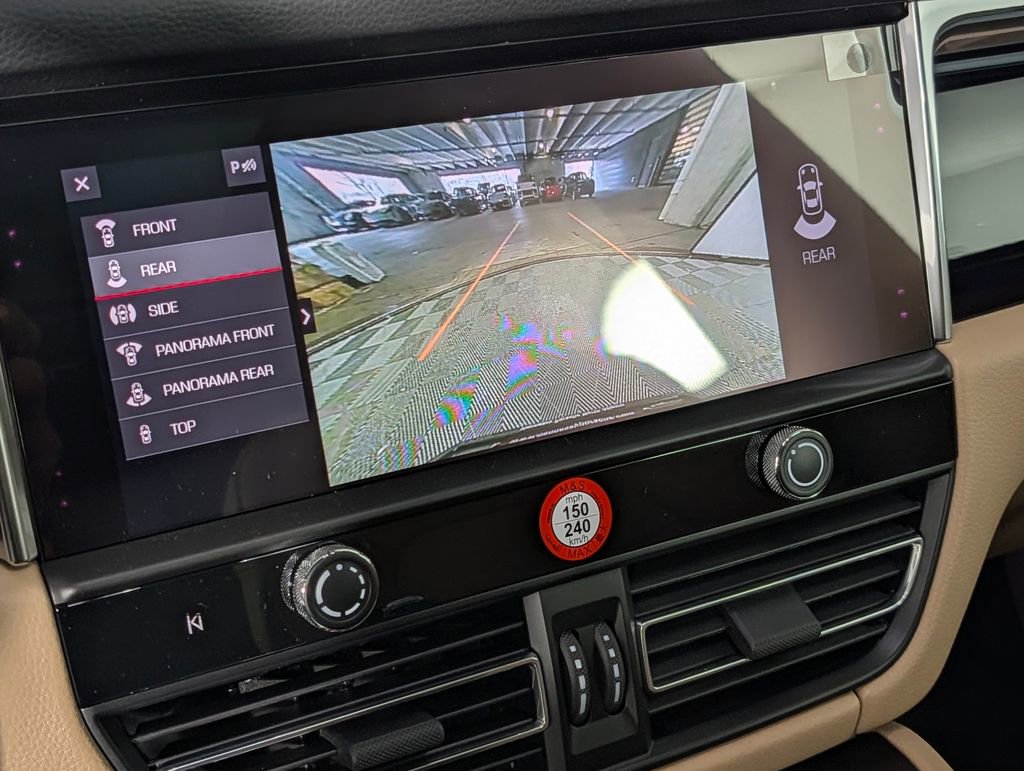 New 2026 Porsche Macan image 32