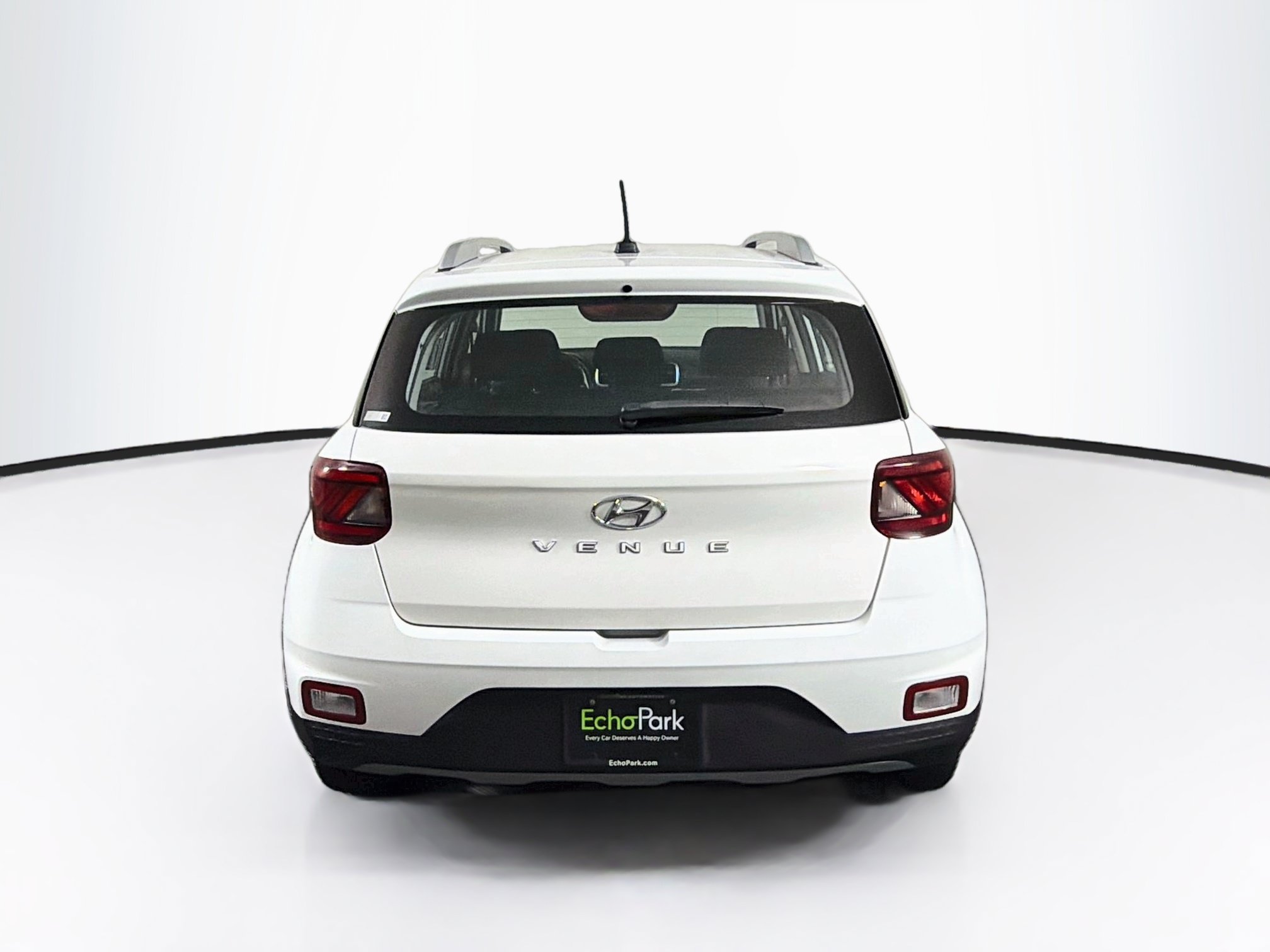 Used 2025 Hyundai Venue SEL FWD image 7