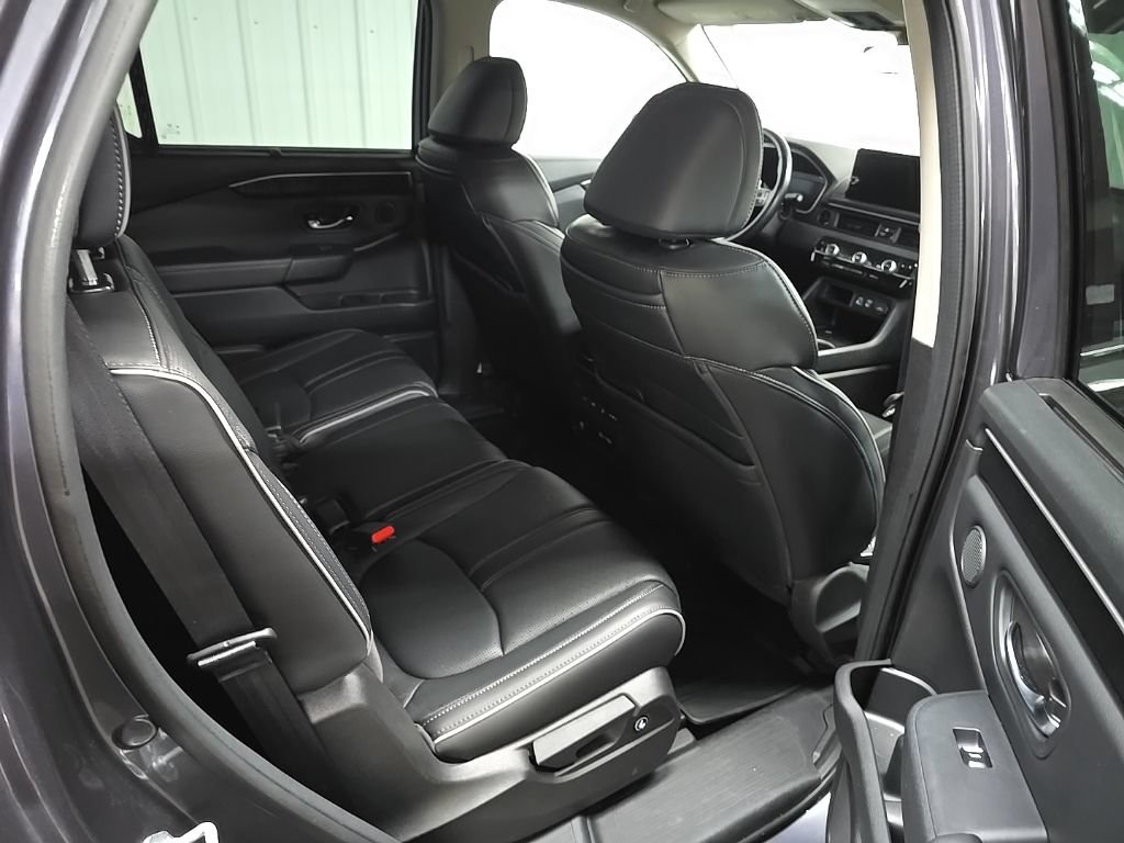 Used 2023 Honda Pilot Elite image 18