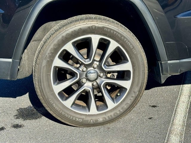 Used 2018 Jeep Grand Cherokee Limited w/ Luxury Group II image 30