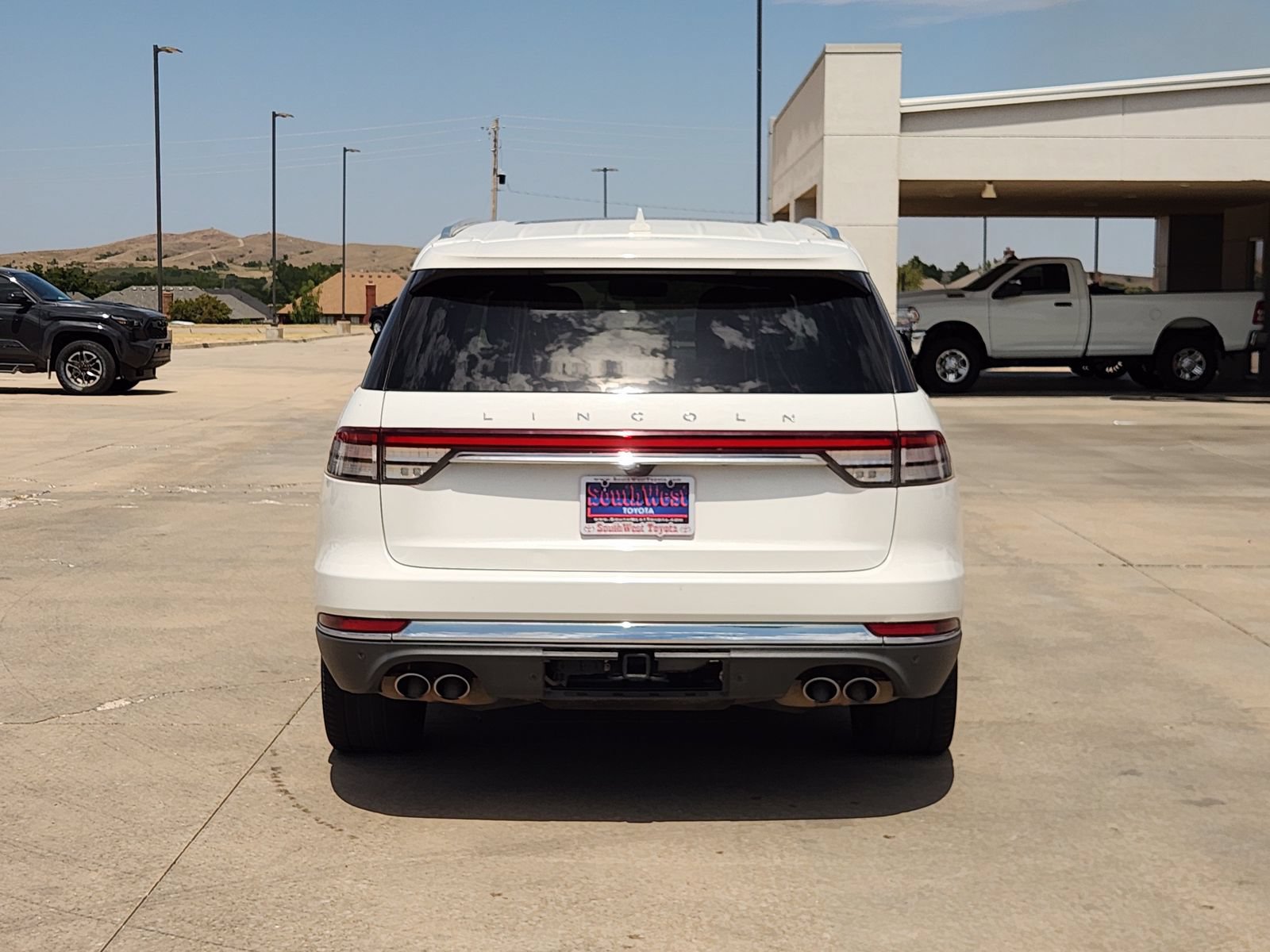 Used 2020 Lincoln Aviator Reserve w/ Equipment Group 202A AWD/4WD image 8