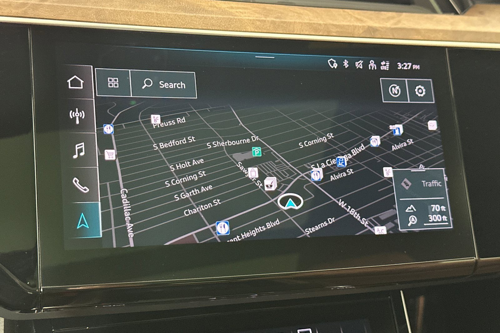 Used 2023 Audi e-tron Premium Plus w/ Premium Plus Package image 18