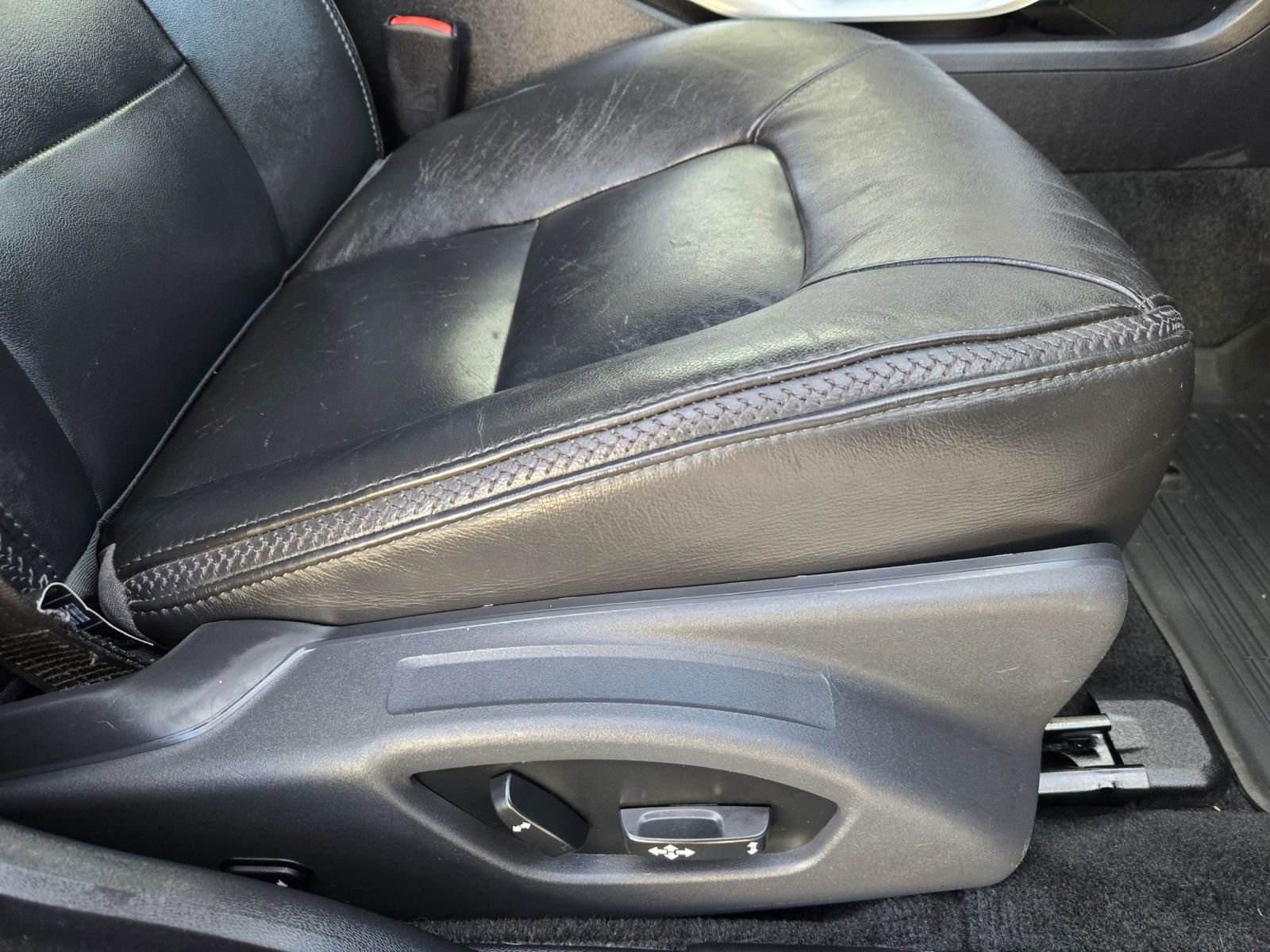 Used 2016 Volvo XC70 T5 Premier w/ Proximity Package image 21